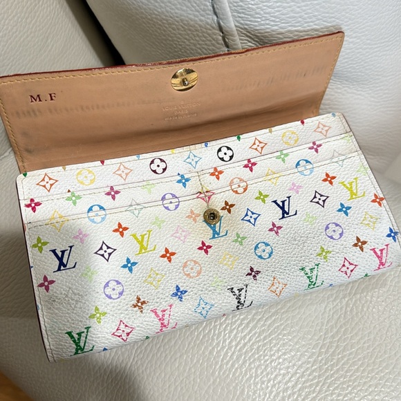 Authentic Murakami, Monogram Multicolor Sarah Wallet White - Picture 14 of 17